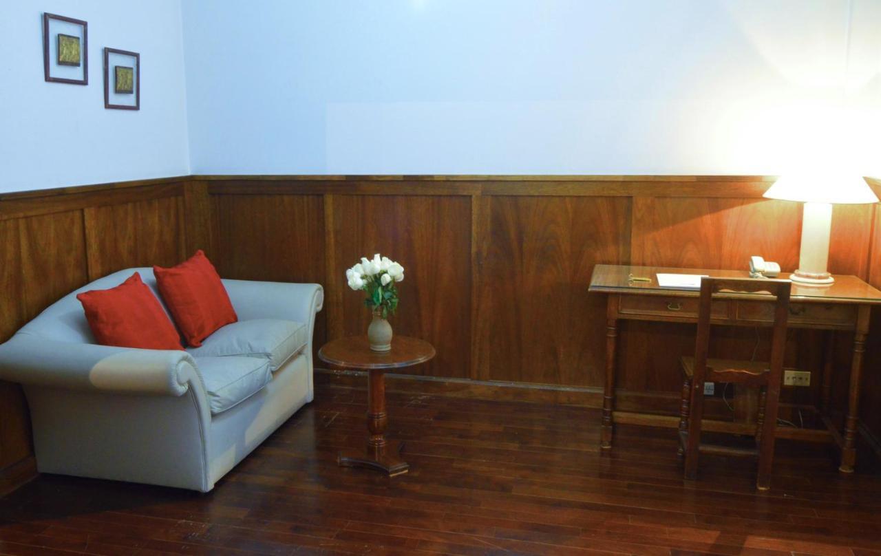Hotel Posta Carretas Buenos Aires Exterior photo